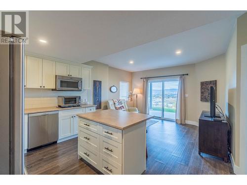 580 Sedona  Drive Unit# 108, Kamloops, BC - Indoor Photo Showing Kitchen