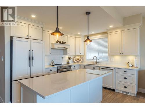 580 Sedona  Drive Unit# 108, Kamloops, BC - Indoor Photo Showing Kitchen With Upgraded Kitchen