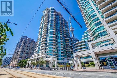 820 - 230 Queens Quay W, Toronto, ON - Outdoor With Facade