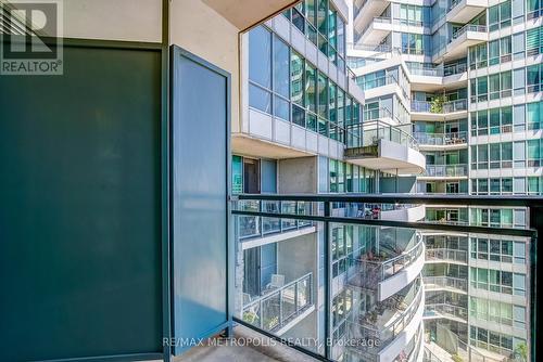 820 - 230 Queens Quay W, Toronto, ON - Outdoor With Balcony