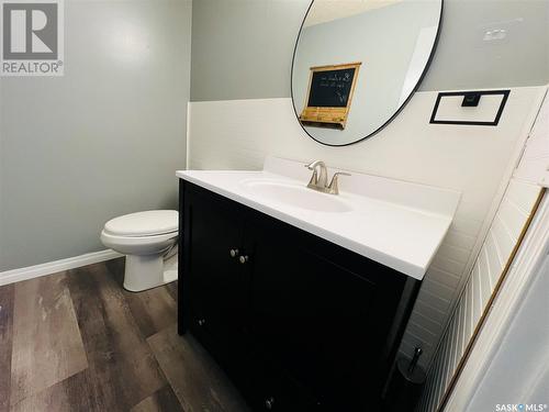 404 1St Street W, Kyle, SK - Indoor Photo Showing Bathroom