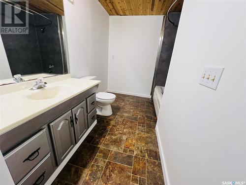 404 1St Street W, Kyle, SK - Indoor Photo Showing Bathroom