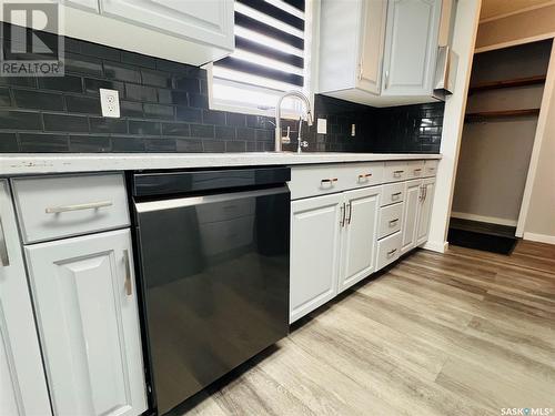 404 1St Street W, Kyle, SK - Indoor Photo Showing Kitchen