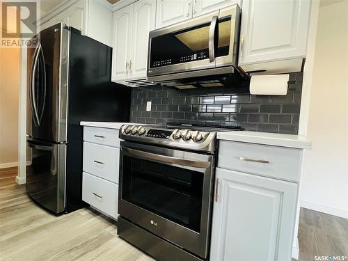 404 1St Street W, Kyle, SK - Indoor Photo Showing Kitchen