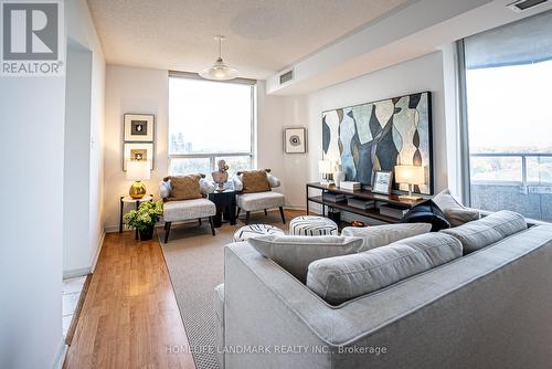 1902 - 35 Empress Avenue, Toronto, ON - Indoor Photo Showing Living Room