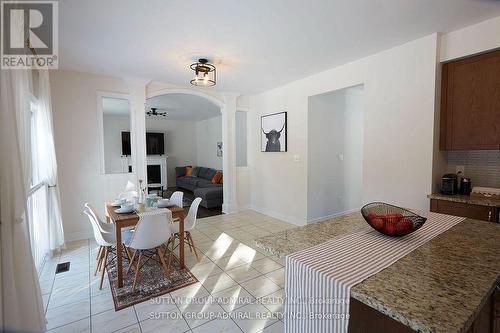 4 Boville Court E, Oro-Medonte, ON - Indoor Photo Showing Dining Room