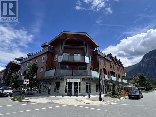 1315 & 1323 Vancouver Street, Squamish, BC 