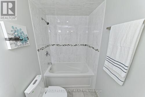 6 Abelard Avenue, Brampton, ON -  Photo Showing Bathroom