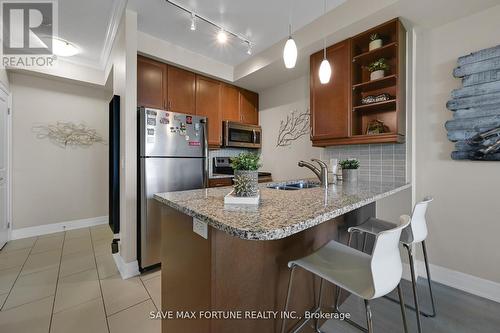 2109 - 100 John Street, Brampton, ON - Indoor Photo Showing Kitchen With Upgraded Kitchen