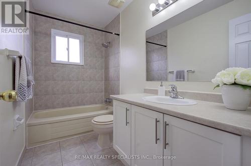 51 John Street, Brampton, ON - Indoor Photo Showing Bathroom