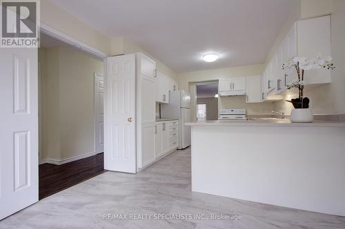 51 John Street, Brampton, ON - Indoor Photo Showing Kitchen