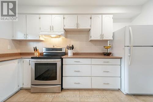 115 Ashton Crescent, Brampton, ON - Indoor Photo Showing Kitchen