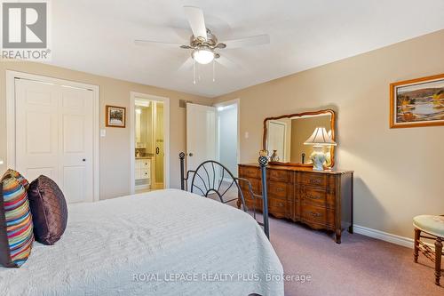 3542 Pitch Pine Crescent, Mississauga, ON - Indoor Photo Showing Bedroom