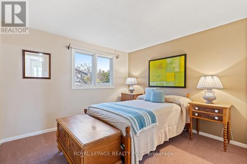 3542 Pitch Pine Crescent, Mississauga, ON - Indoor Photo Showing Bedroom