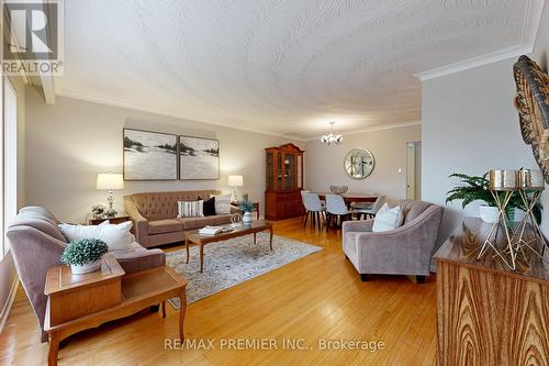 50 Faversham Crescent, Toronto, ON - Indoor Photo Showing Living Room