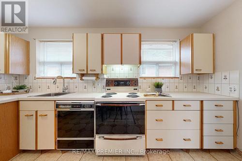 50 Faversham Crescent, Toronto, ON - Indoor Photo Showing Kitchen