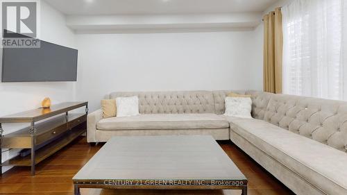 881 Minchin Way, Milton, ON - Indoor Photo Showing Living Room