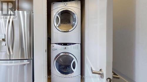 881 Minchin Way, Milton, ON - Indoor Photo Showing Laundry Room