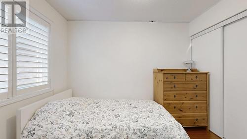 881 Minchin Way, Milton, ON - Indoor Photo Showing Bedroom