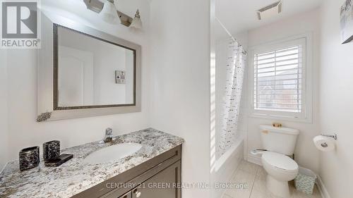 881 Minchin Way, Milton, ON - Indoor Photo Showing Bathroom