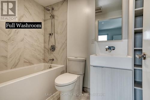 511 - 370 Martha Street, Burlington, ON - Indoor Photo Showing Bathroom