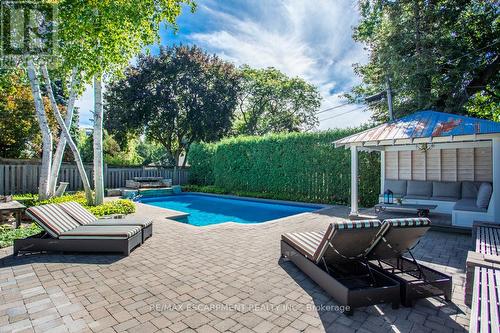 578 Catherine Street, Burlington, ON - Outdoor With In Ground Pool With Backyard