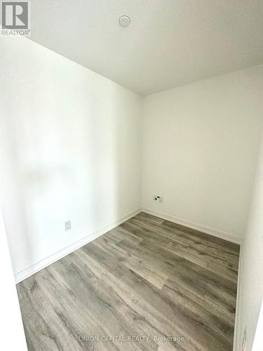 523 - 215 Lakeshore Road W, Mississauga, ON - Indoor Photo Showing Other Room