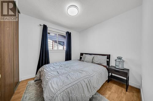 883 Thistle Down Circle, Mississauga, ON - Indoor Photo Showing Bedroom