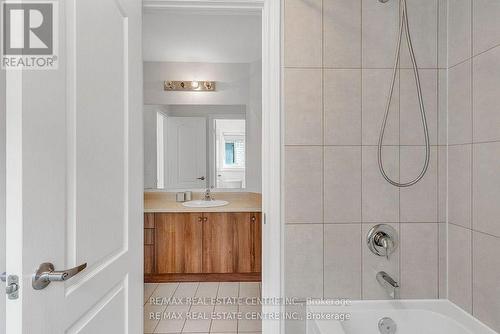 286 Etheridge Avenue, Milton, ON - Indoor Photo Showing Bathroom