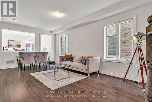 286 Etheridge Avenue, Milton, ON - Indoor Photo Showing Living Room