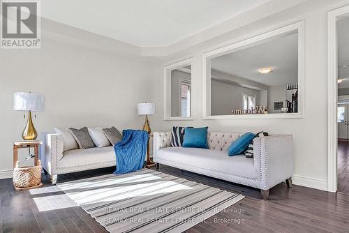 286 Etheridge Avenue, Milton, ON - Indoor Photo Showing Living Room