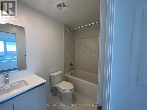 609 - 395 Dundas Street W, Oakville, ON - Indoor Photo Showing Bathroom