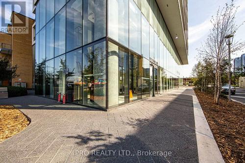 803 - 5 Buttermill Avenue, Vaughan, ON - Outdoor