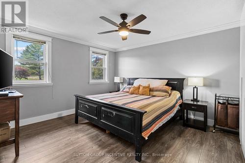 7941 10 Sideroad, Innisfil, ON - Indoor Photo Showing Bedroom