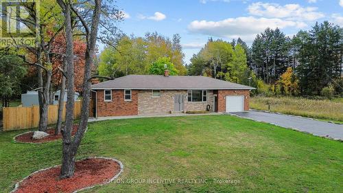 7941 10 Sideroad, Innisfil, ON - Outdoor