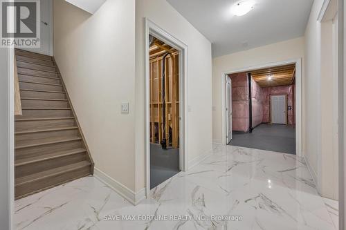 22 Pellegrini Dr Drive E, Vaughan, ON - Indoor Photo Showing Other Room