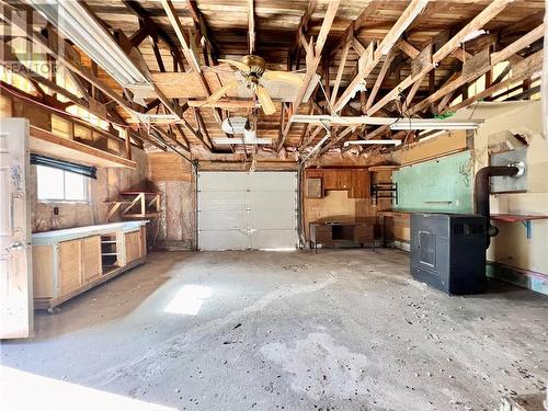 3332 Maple Street, Val Caron, ON - Indoor Photo Showing Garage