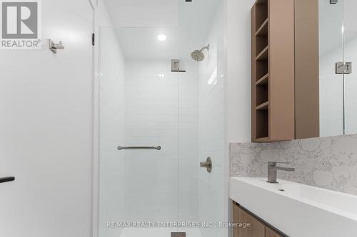 4708 - 319 Jarvis Street, Toronto, ON - Indoor Photo Showing Bathroom