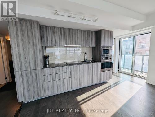 2906 - 955 Bay Street S, Toronto, ON - Indoor Photo Showing Kitchen