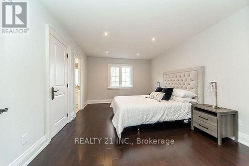 92 Hill Cres, Toronto, ON - Indoor Photo Showing Bedroom