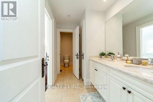 92 Hill Cres, Toronto, ON - Indoor Photo Showing Bathroom