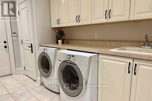 92 Hill Cres, Toronto, ON - Indoor Photo Showing Laundry Room