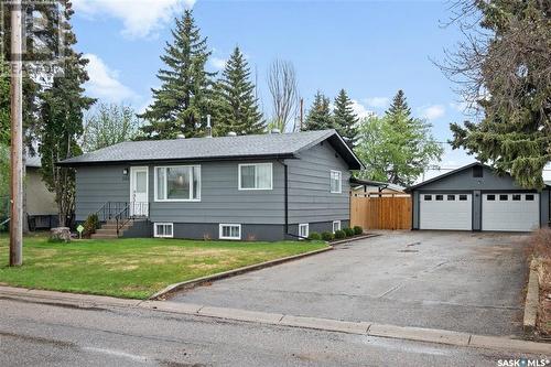 260 31St Street E, Prince Albert, SK - Outdoor