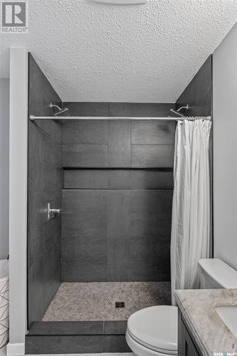 260 31St Street E, Prince Albert, SK - Indoor Photo Showing Bathroom