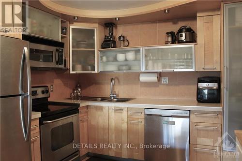 4E Maple Ridge Crescent, Ottawa, ON - Indoor Photo Showing Kitchen With Double Sink