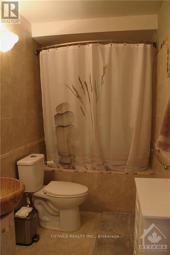 4E Maple Ridge Crescent, Ottawa, ON - Indoor Photo Showing Bathroom