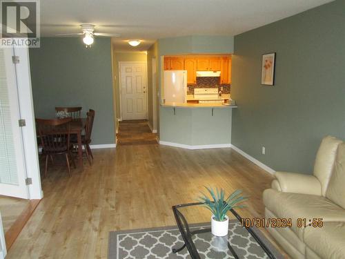 250 5 Street Se Unit# 209 Lot# 61, Salmon Arm, BC - Indoor