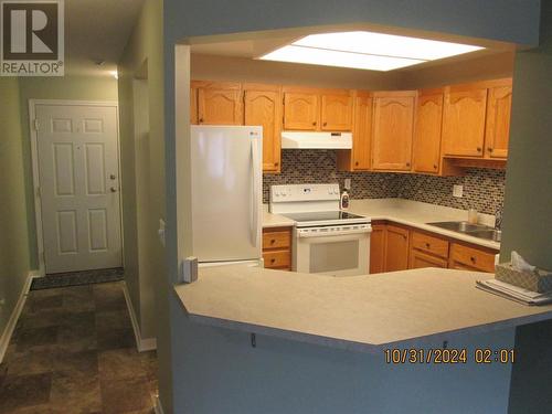 250 5 Street Se Unit# 209 Lot# 61, Salmon Arm, BC - Indoor Photo Showing Kitchen With Double Sink