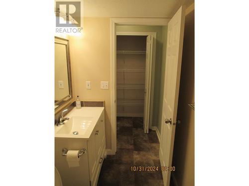 250 5 Street Se Unit# 209 Lot# 61, Salmon Arm, BC - Indoor Photo Showing Bathroom