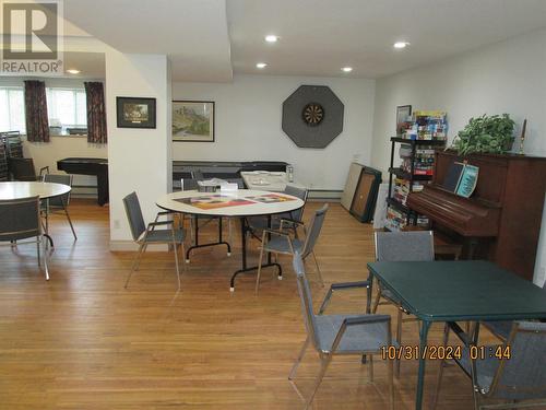 250 5 Street Se Unit# 209 Lot# 61, Salmon Arm, BC - Indoor Photo Showing Dining Room